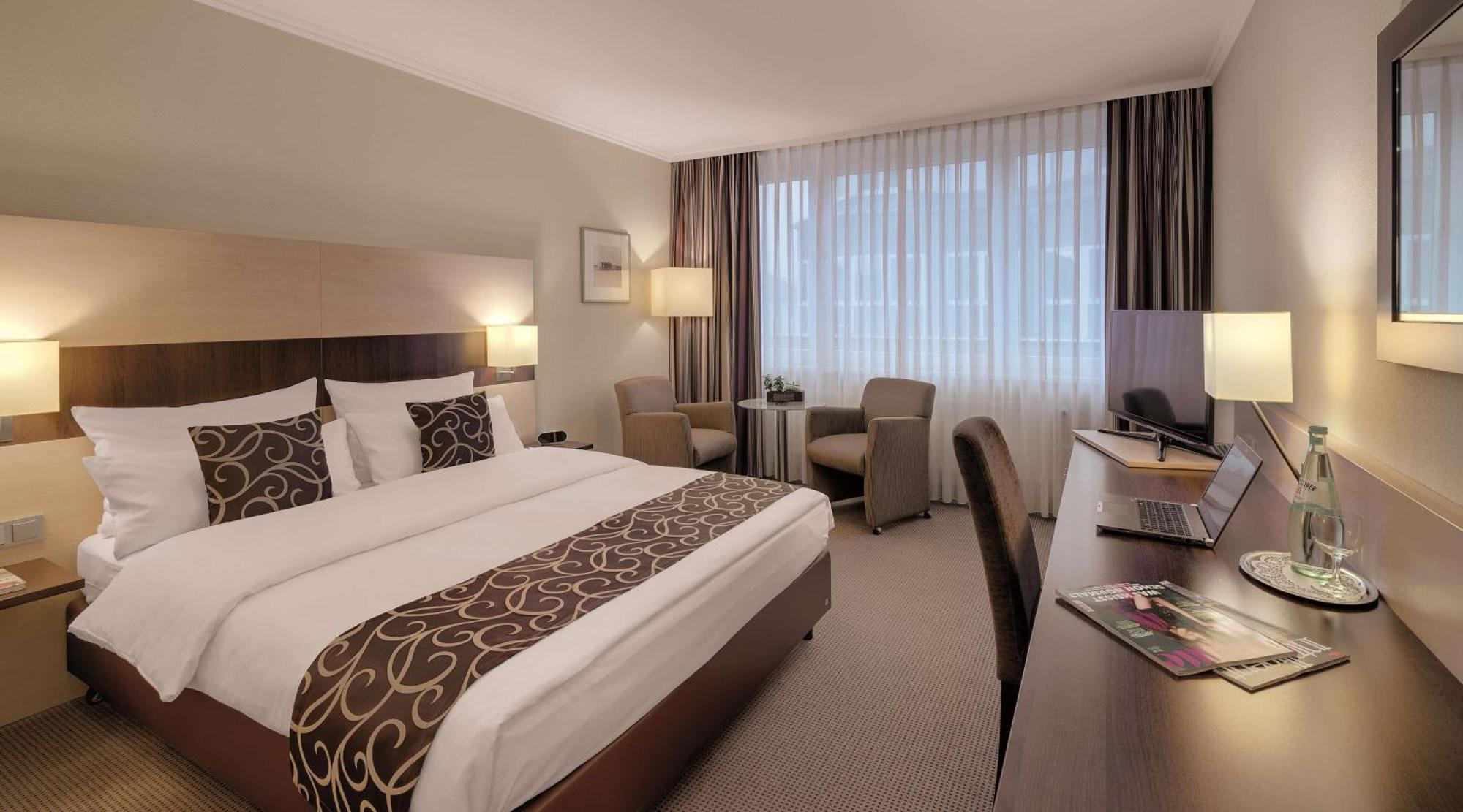 Comfort Zimmer mit Kingsize-Bett